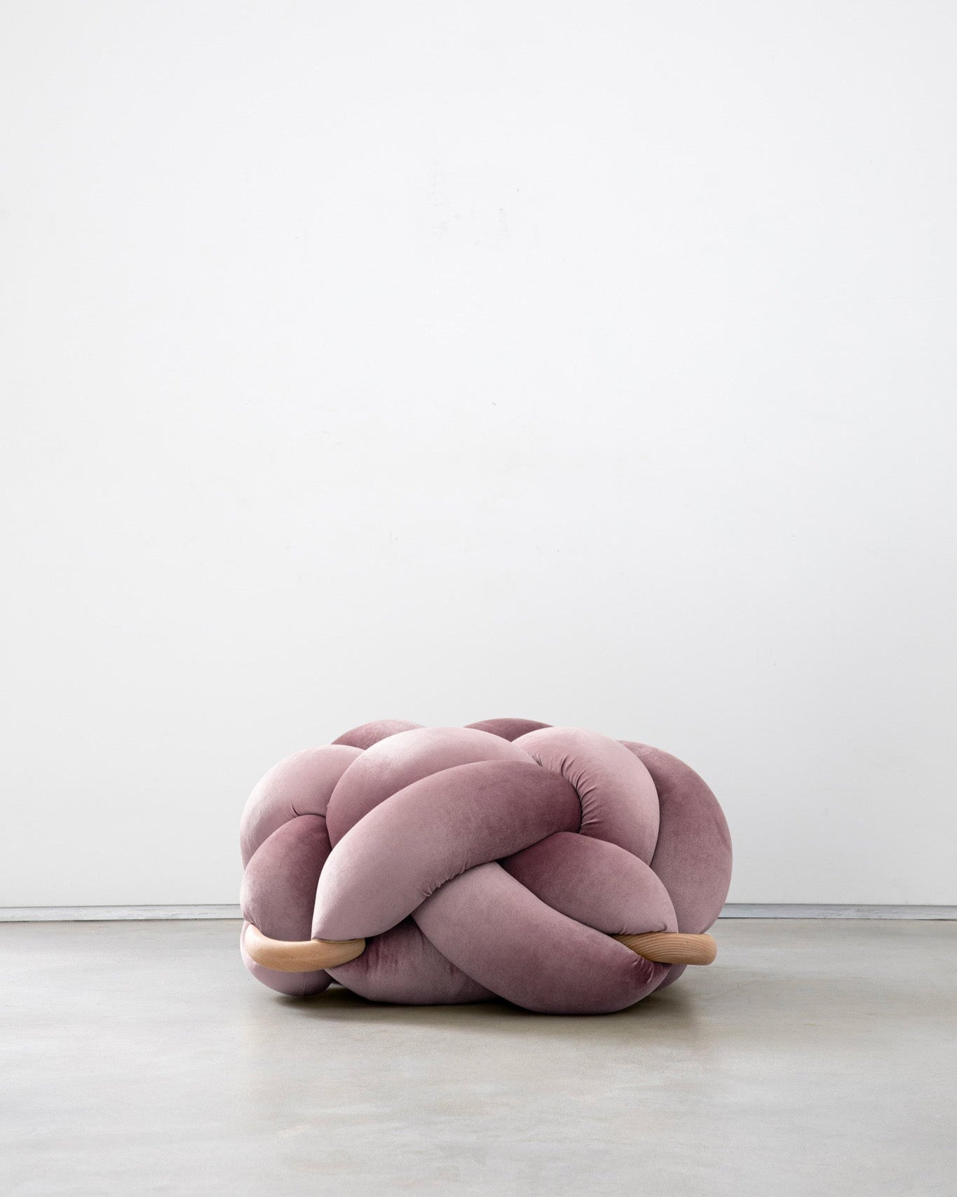 (L) Mauve Knot Floor Cushion