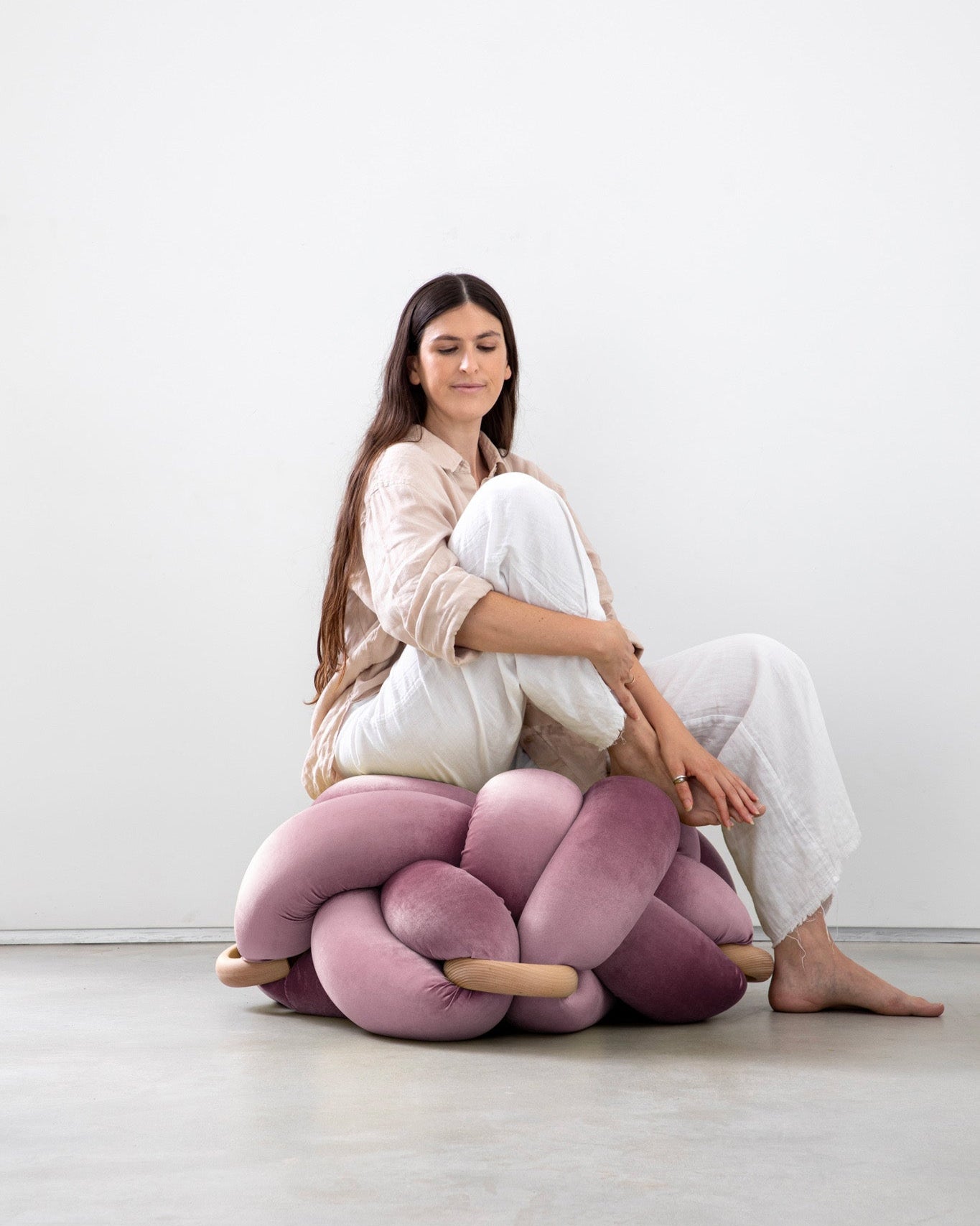 (L) Mauve Knot Floor Cushion