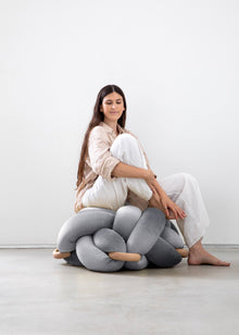 (L) Sterling Silver Knot Floor Cushion